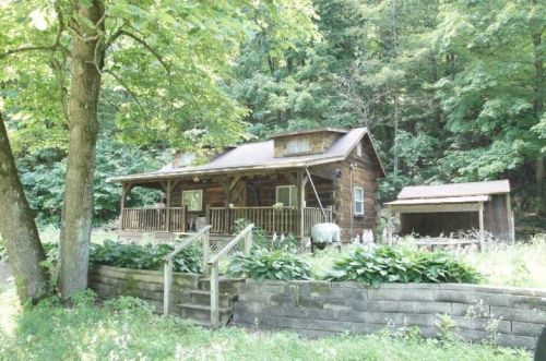 3150 Hunter Hollow Rd, Dodgeville WI  53533-8862 exterior