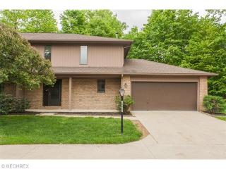 18612 Buccaneer Creek Ln, Cleveland, OH 44136-8058