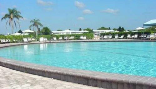 96 Berkshire D, West Palm Beach FL  33417-2170 exterior