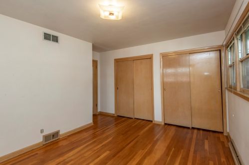 4124 89, Milwaukee WI 53228-2210 exterior