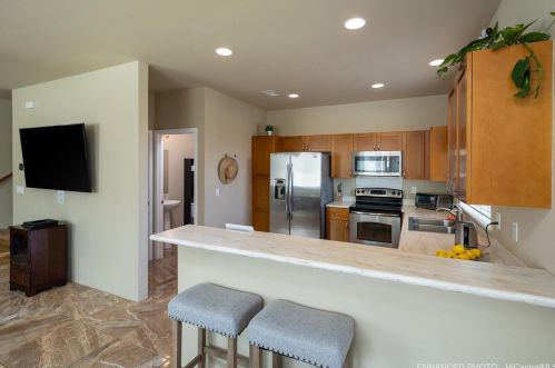 424 Malamalama St, Kapolei HI  96707-2094 exterior