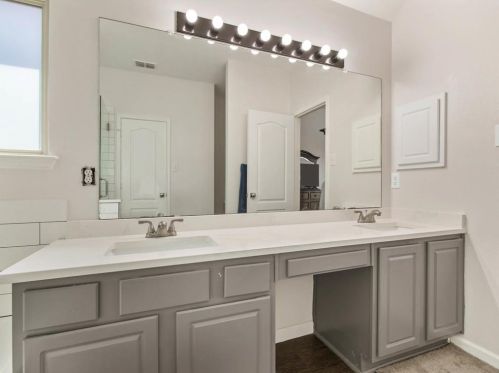 5064 San Jacinto Dr, Fort Worth TX 76137-5537 exterior