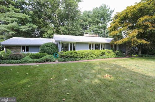 19 Jonathan Way, Washington Crossing, PA 18977-1033