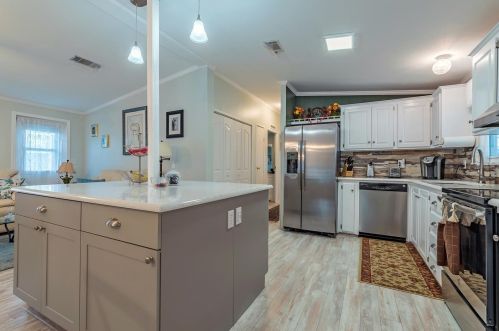 500 Mount Oak Ave, Saint Petersburg, FL 33702-6054