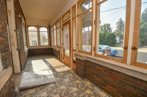 404 Cady St, Watertown, WI 53094-3830