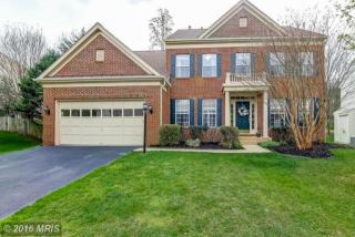 15940 Kensington Pl, Dumfries VA  22025-3159 exterior