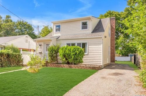 161 Fairview Blvd, Hempstead, NY 11550-2901