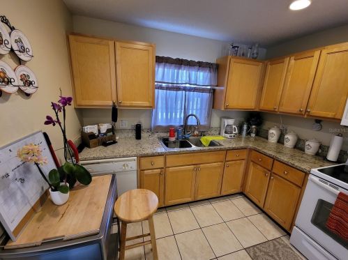 271 Hart Ln, Kissimmee, FL 34743-4027
