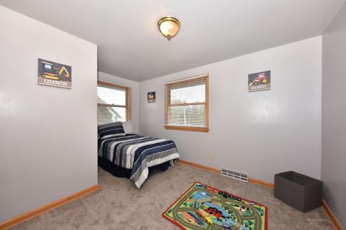 5555 56, Milwaukee WI 53218-3221 exterior