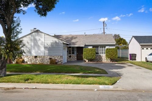 3723 Andy St, Long Beach, CA 90805-3909