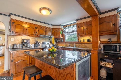 325 Moreland Rd, Willow Grove PA  19090-3507 exterior