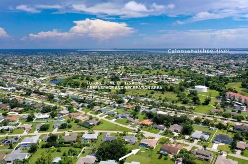 3908 3rd Ave, Cape Coral, FL 33904-4868