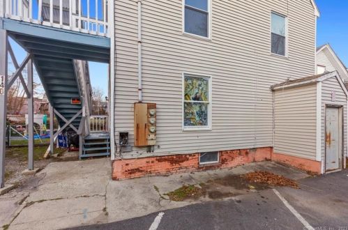 140 Chestnut St, Norwich CT  exterior