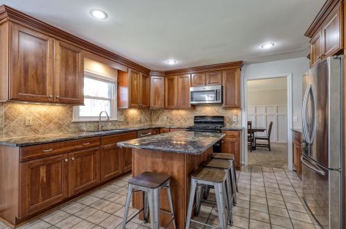 1000 Riverview Farm Pl, Covington, KY 41017-4444