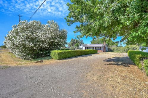 2548 Oakley Ln, Wheatland, CA 95692-9710