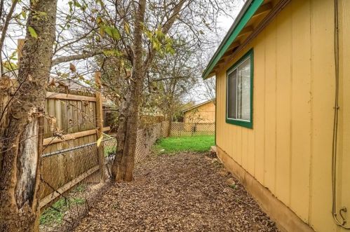 12302 Dellrey Dr, Austin TX 78758-2503 exterior