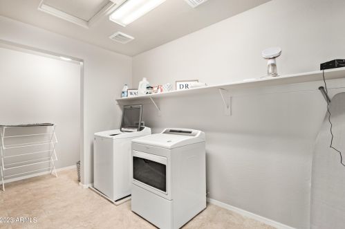 4009 79th Dr, Phoenix AZ  85043-3502 exterior