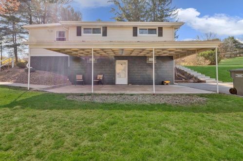 259 Concord Circle Rd, Beaver Falls PA  15010-8528 exterior