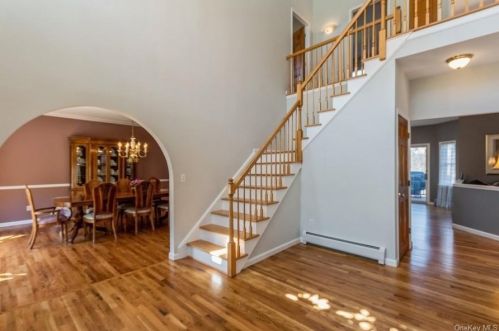 7 Dickens St, Stony Point, NY 10980-3652