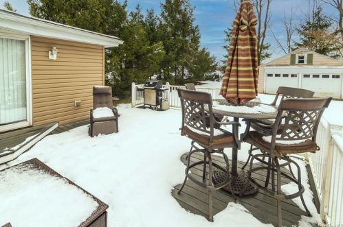 23 Darrow Pl, Poughkeepsie NY  12603-1504 exterior