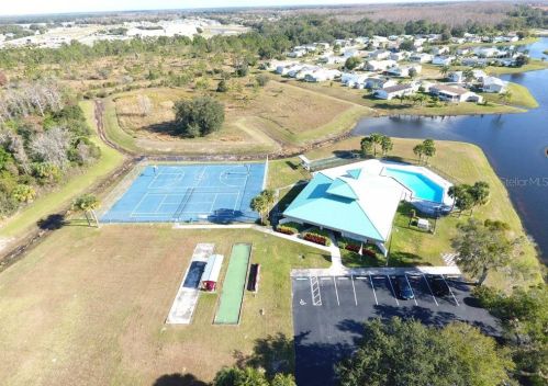 215 Ellsworth Dr, Kissimmee FL 34758-2115 exterior