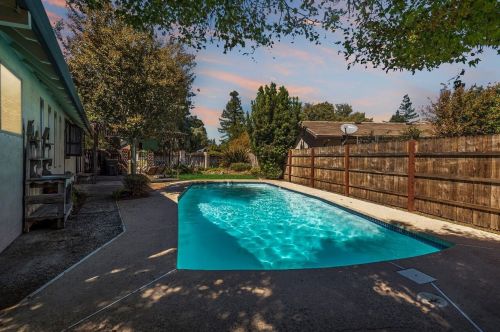 710 Boxwood Rd, Woodland, CA 95695-4333