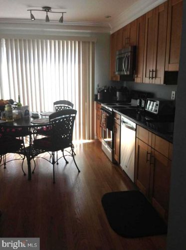 8811 Winding Hollow Way, Springfield VA  22152-1400 exterior