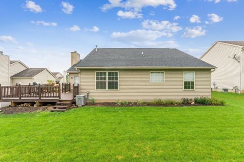 384 Kyber Run Cir, Johnstown OH  43031-9619 exterior