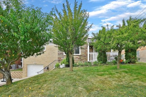 1714 Hollyrood Rd, Pittsburgh, PA 15227-3727