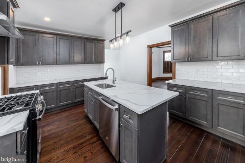 10 Bowen Ave, Pilesgrove NJ  08098-1404 exterior