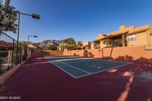 6651 Campbell Ave, Tucson AZ  85718-1347 exterior
