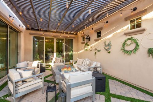 2111 Mead Dr, Gilbert AZ 85298-1215 exterior