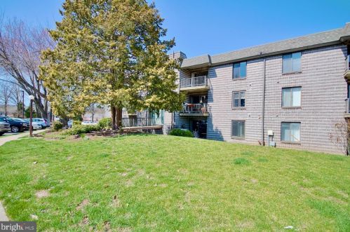 215 Village Rd, Southampton, PA 18966-2520
