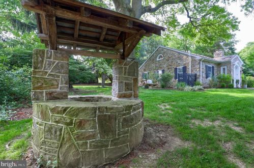 409 Atkins Ave, Lancaster PA  17603-4912 exterior
