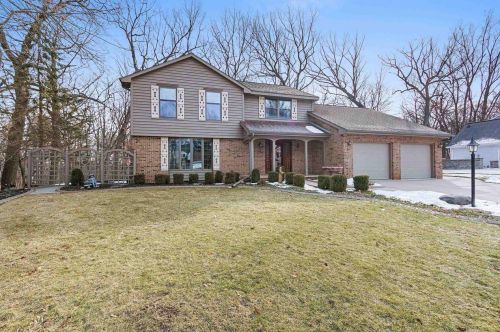 225 Traders Point Ln, Green Bay WI  54302-5236 exterior