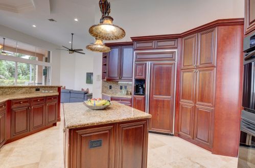 8696 Valhalla Dr, Delray Beach FL  33446-9568 exterior