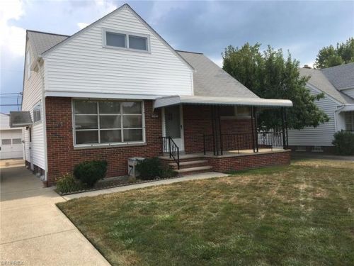 21130 Milan Dr, Cleveland OH  44119-1863 exterior