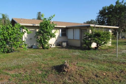 1515 Medford Pl, Lehigh Acres FL  33936-5941 exterior