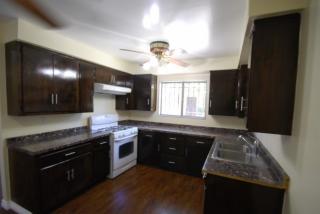 1 Coyote Ln, Long Beach, CA 90745-5616