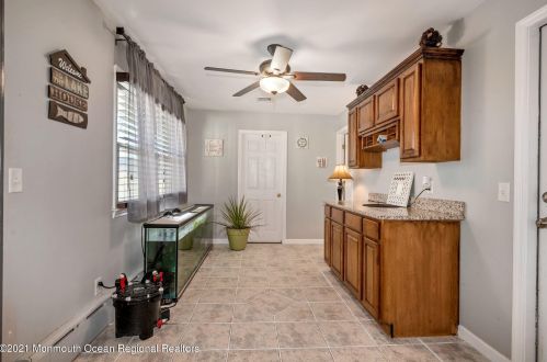 323 Lk Shr Dr, Bricktown NJ 08723-6013 exterior