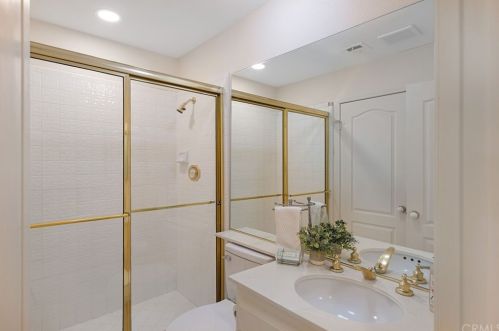 7 Pine Valley Dr, Rancho Mirage CA  92270-1606 exterior