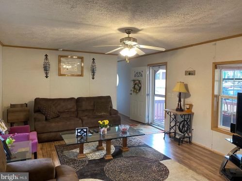 129 Locust Ln, Smithville PA  17560-9758 exterior