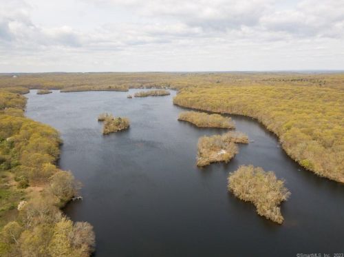 7 Lk Shr Dr, Exeter CT 06249-1934 exterior