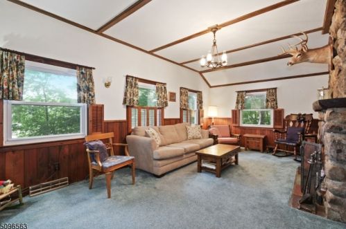 165 Cupsaw Dr, Skyline Lakes NJ  07456-2303 exterior