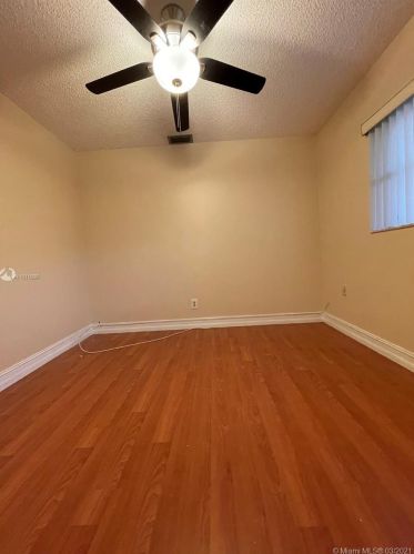 9325 24 Pl, Hollywood FL 33024-3125 exterior