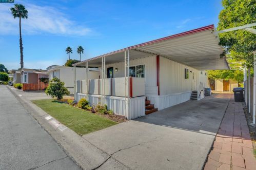 616 Bounty Dr, West Pittsburg CA  94565-2962 exterior