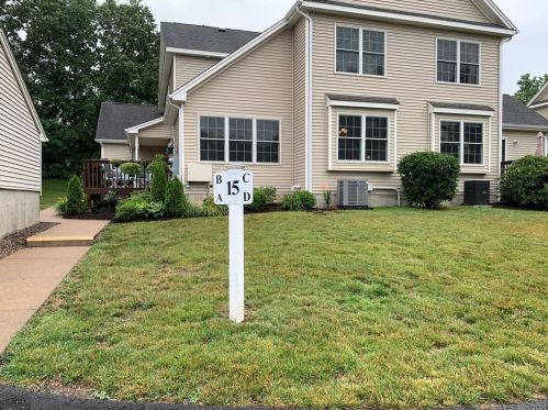 15 Reggie Way, East Windsor CT  06016-1718 exterior