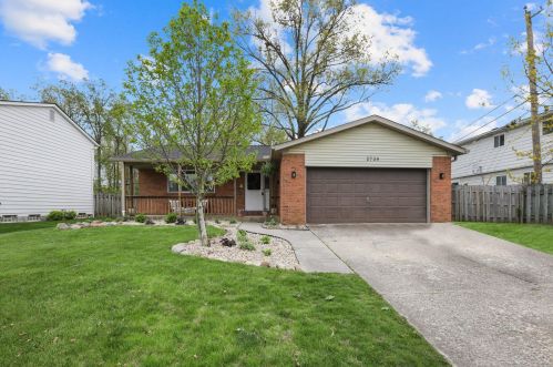 2739 Yates Ave, Darbydale, OH 43123-2164