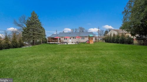 402 Cowpath Rd, Lansdale PA  19446-1516 exterior