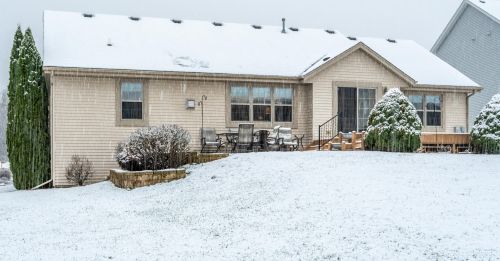 837 River Ridge Cir, Waterford, WI 53185-3391